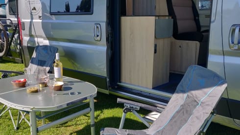 CamperVan 919 – Clever Vario Kids, 2 or 4 sleeping places, brand new, quiet engine!