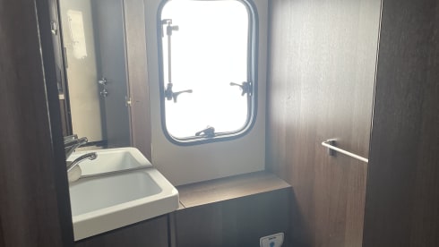 Big Bertha – 6 berth Roller Team 