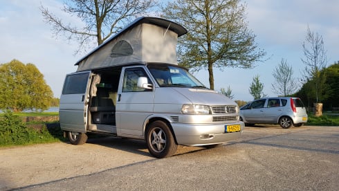 Beautiful and powerful T4 Volkswagen camper bus