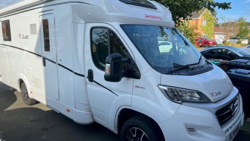 BaBee – 2021 Dethleffs T7052 DBM - Low Profile 4 Berth Motorhome
