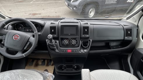 Luxury Benimar Mileo 296(2020) 4-5 pers.