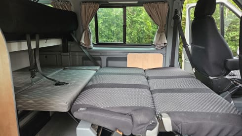 De Nugget – 4p Ford bus from 2008