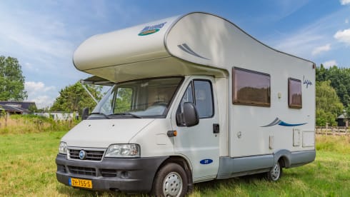 Nice compact 5p McLouis camper