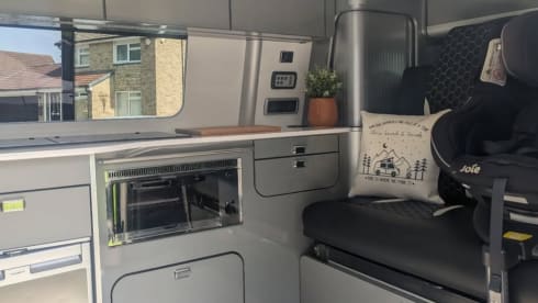 Rudy – 4 berth Volkswagen campervan from 2021