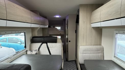 Cleo&Cezar – 7 berth Chausson Flash C656 semi-integrated from 2019