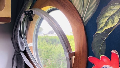 Balloo – Built for Off-Grid adventures, very high spec
