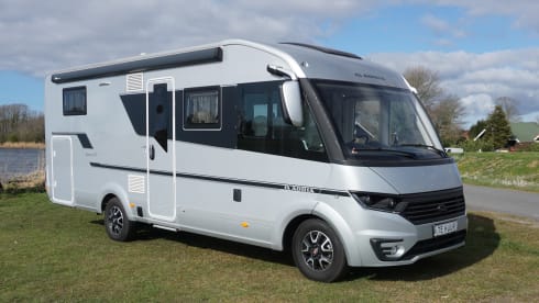 4p Adria Sonic plus 700 from 2023