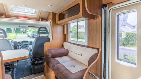 Nice Fiat semi-integrated camper for 5p