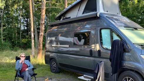 Clever Van with roof tent (4 persons) - Built in 2022