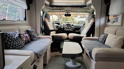 A louer camping-car Chausson 