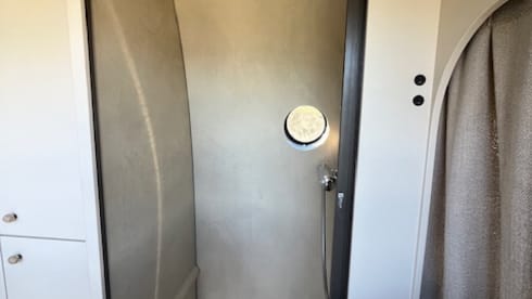Luxurious and stylish converted Sprinter L4H3 from 2017