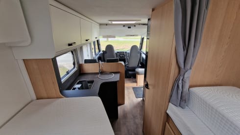 C17 – Luxe Sunlight I67S Automaat 2x Airco 4P