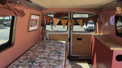 Herbie – Cute and cosy Volkswagen (seats + sleeps 3, 2017)