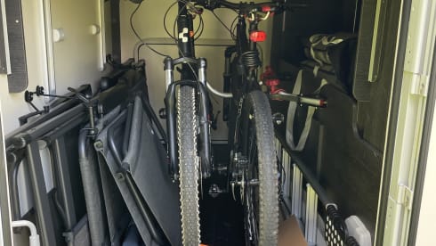 Roadhouse camper naam roadsurfer – 4p Roller Team semi-integrated from 2021