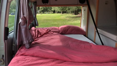 Bussie – 4p Volkswagen bus from 1996
