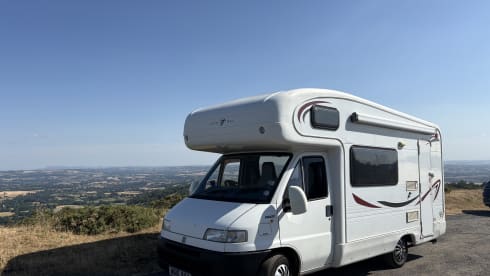 Wanderlust  – 4 berth Autotrail alcove from 2000