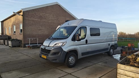 Zeer sportieve en nette Citroen Jumper 2021 inbouw