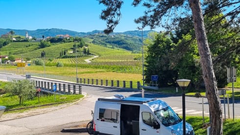 De EcoExpress – New: Luxury gas-free off-grid camper