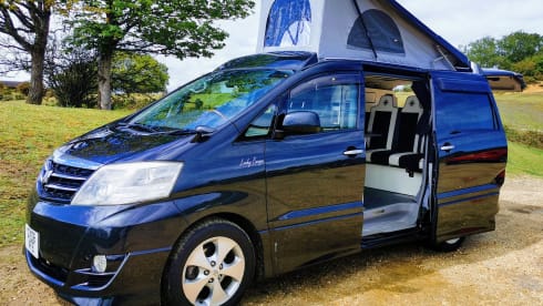 A Beautiful Escape – Luxury Automatic Toyota 4 berth, 5 seat, insurance included