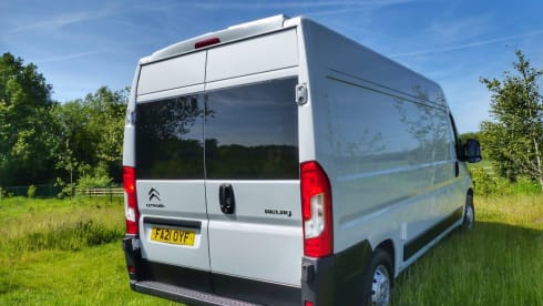 Margo – 3-Bett-Wohnmobil Citroën Relay 2021, Versicherung inbegriffen 