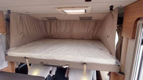 Excellent Campers  – LMC Camper semi-integrato Zeeland Fiandre