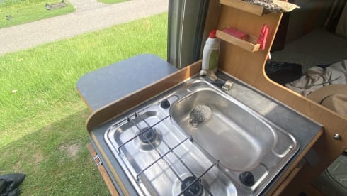 Albano – 2p Fiat campervan uit 2001