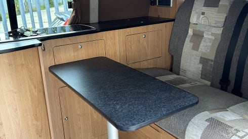 Vino – 4 berth Volkswagen T5 Hillside Camper conversion 2015