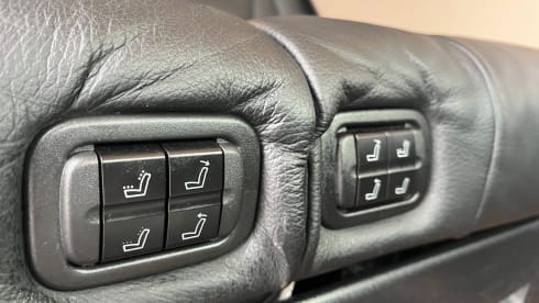 Molly – 4 berth Mercedes-Benz Marco Polo campervan from 2019