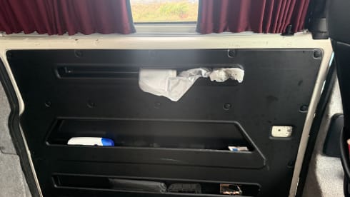 Rick – Camper Volkswagen a 2 posti letto del 1998 (assicurazione inclusa) 