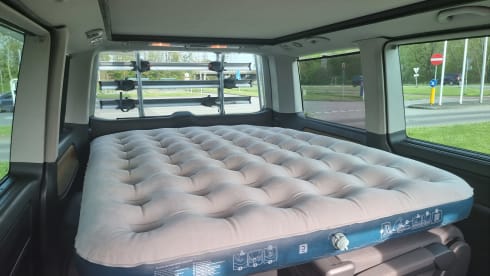 Black 2.5 TDI Multivan T5 Highline Camperbus