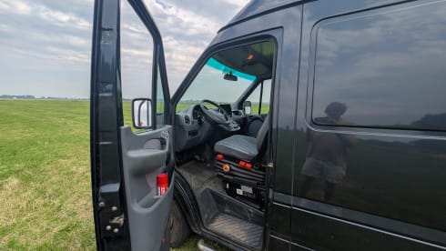 Benz – 2p Mercedes-Benz bus uit 2004