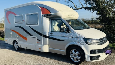 Honeybee  – Volkswagen semi-intégré 2 places de 2008