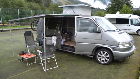 Eddie – 2p Volkswagen bus from 2000