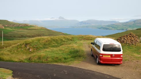Stella – Beautiful 4 Berth VW Campervan