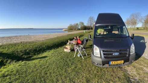 Beautiful Ford Transit Nugget with high roof, lots of space in a compact bus!