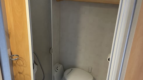 Journey cruiser – 5 berth ace adventurer from 2009 (7.5t - C1 license required)