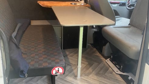 Milieuzone vriendelijk  – Recent, economical and complete VW T5 Camper