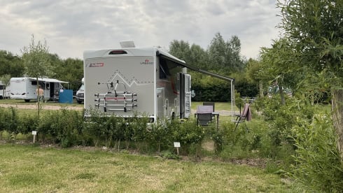 4p Challenger semi-integrated model 2023-limited edition