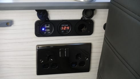 White Camper – Toyota Alphard Family Campervan for your Staycation