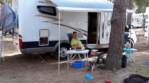 Make a nice relaxing trip with our camper!