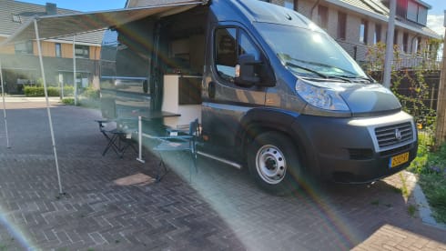 Elmo – Komplettes Wohnmobil – für eine unvergessliche Reise