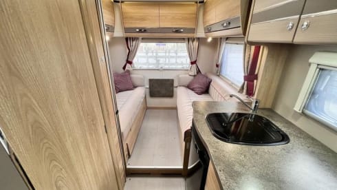 Majestic – Our fully loaded 6 berth motorhome
