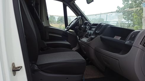 Angelo – The splendid Maremma in a delicious and comfortable Adria Lido semi-integrated camper