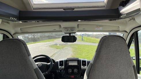 Luxury 2-4p Challenger semi-integrated from 2020