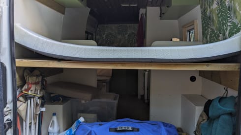 Reggie – 2 berth Peugeot bus from 2016