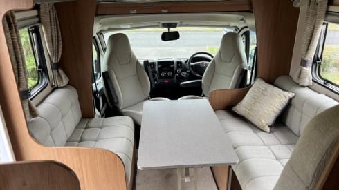 Annie T – 6 berth Autotrail alcove from 2018