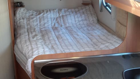 Make a nice relaxing trip with our camper!