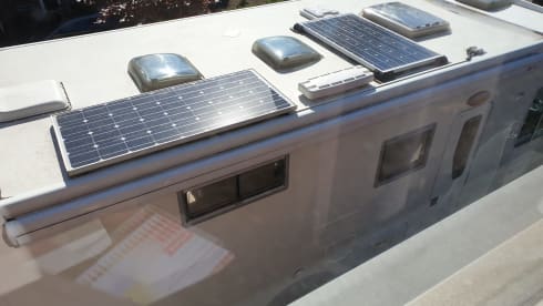 Aventura! – Spacious modern camper for family or (sports) events XL