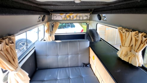 Carlos the camper – VW T2 Bay window Carlos the Camper the Blue Bay :-) 