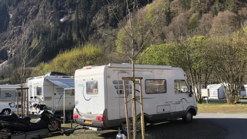 Hymer camper for 2 or 3 people for rent.